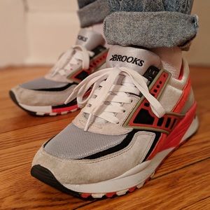 Vintage Brooks Regent Running Shoes